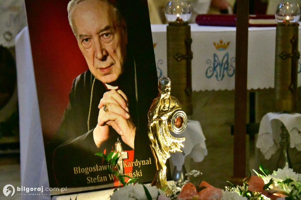 Relikwie bł. Stefana Wyszyńskiego w Goraju. Przywiózł je kardynał Nycz