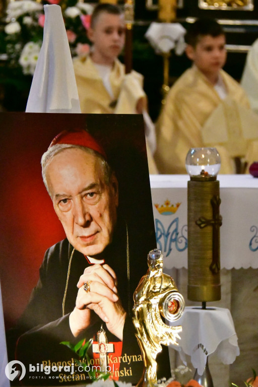 Relikwie bł. Stefana Wyszyńskiego w Goraju. Przywiózł je kardynał Nycz