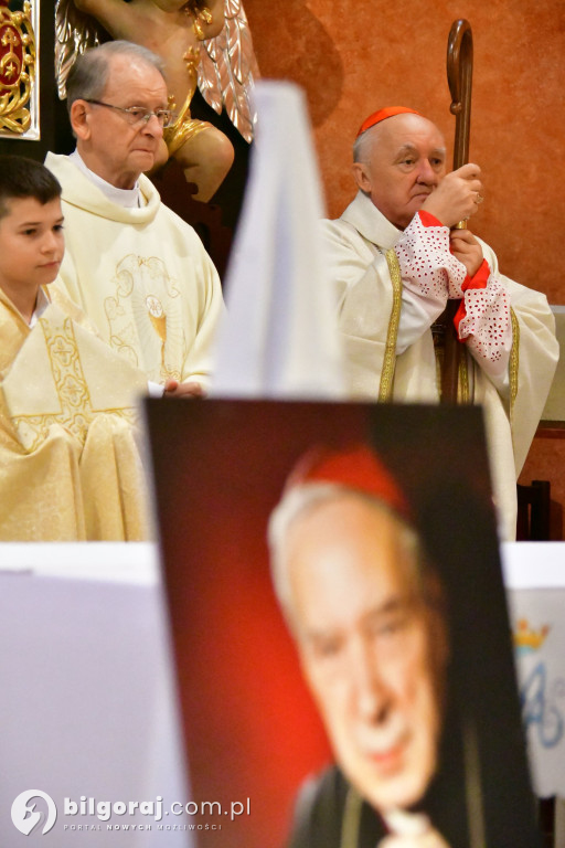 Relikwie bł. Stefana Wyszyńskiego w Goraju. Przywiózł je kardynał Nycz