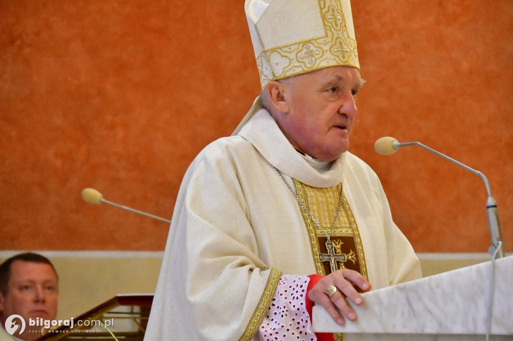 Relikwie bł. Stefana Wyszyńskiego w Goraju. Przywiózł je kardynał Nycz