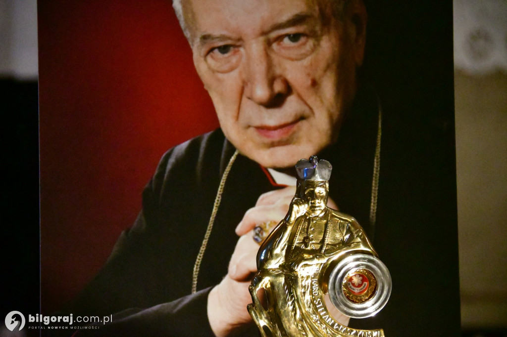Relikwie bł. Stefana Wyszyńskiego w Goraju. Przywiózł je kardynał Nycz