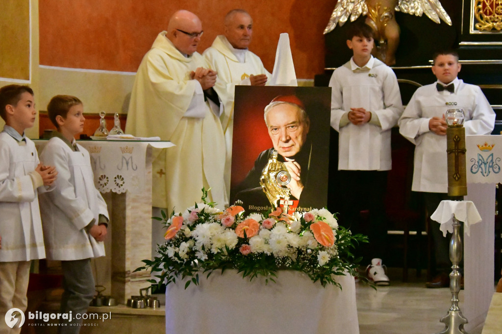Relikwie bł. Stefana Wyszyńskiego w Goraju. Przywiózł je kardynał Nycz