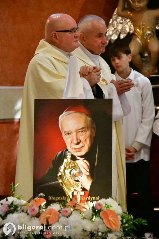 Relikwie bł. Stefana Wyszyńskiego w Goraju. Przywiózł je kardynał Nycz