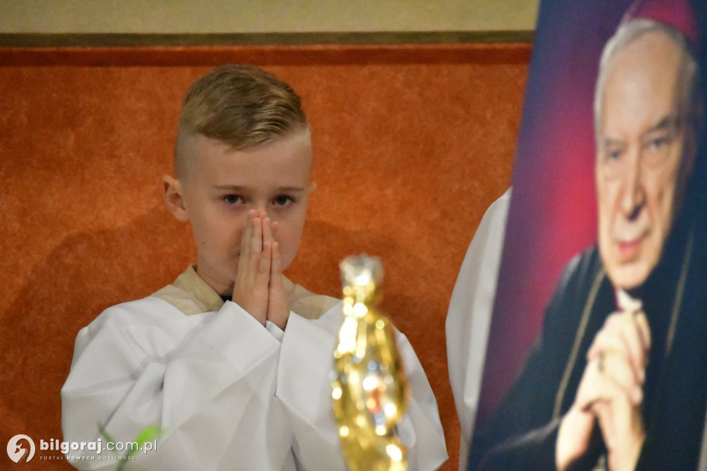 Relikwie bł. Stefana Wyszyńskiego w Goraju. Przywiózł je kardynał Nycz