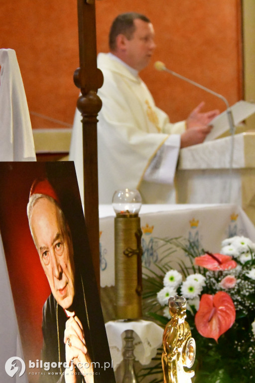 Relikwie bł. Stefana Wyszyńskiego w Goraju. Przywiózł je kardynał Nycz