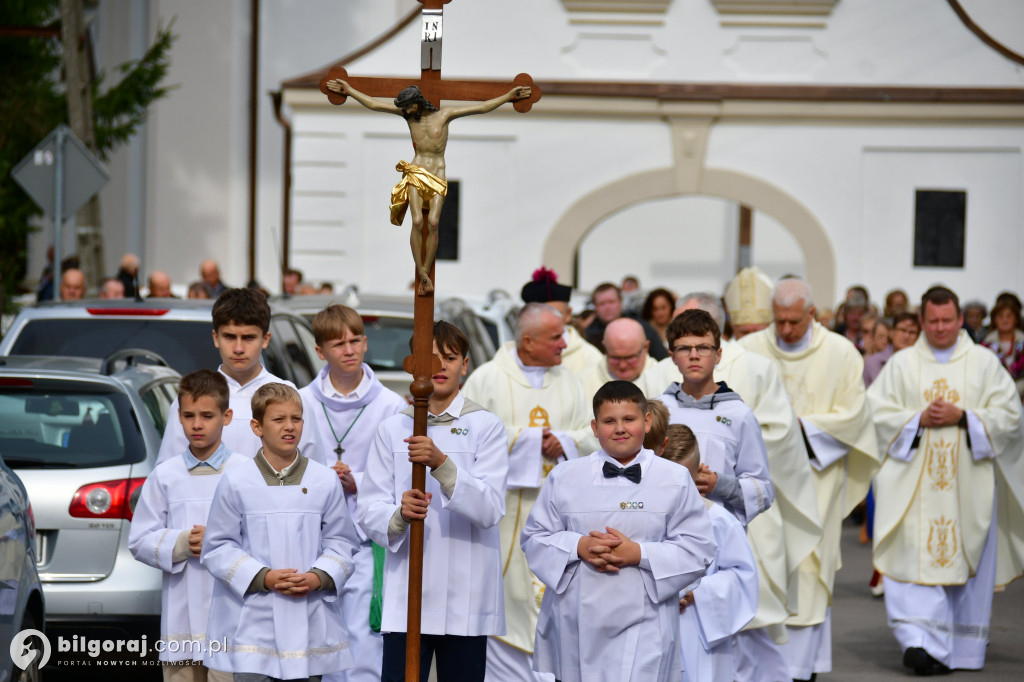 Relikwie bł. Stefana Wyszyńskiego w Goraju. Przywiózł je kardynał Nycz