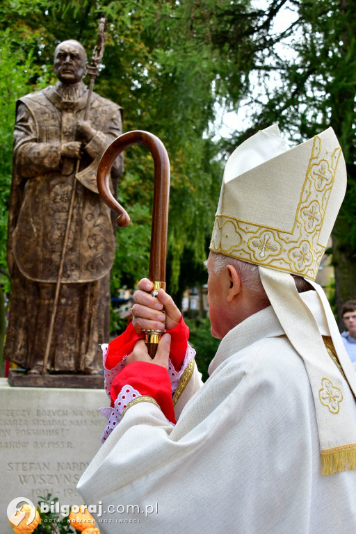 Relikwie bł. Stefana Wyszyńskiego w Goraju. Przywiózł je kardynał Nycz