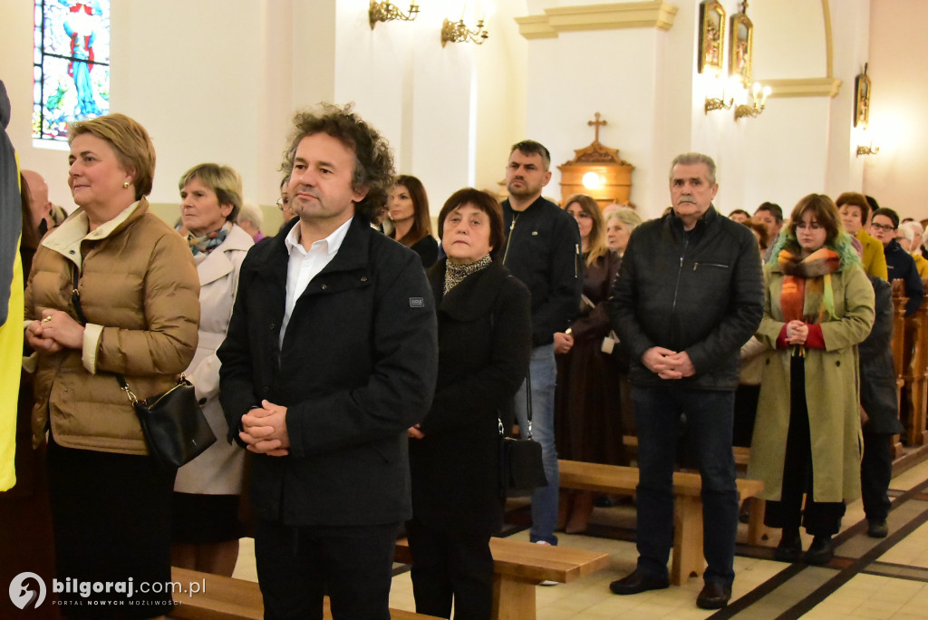 Wierni Biłgoraja na procesji. Kontynuacja XVIII-wiecznej tradycji franciszkańskiej