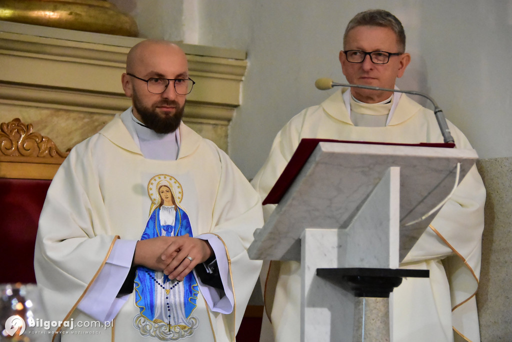 Wierni Biłgoraja na procesji. Kontynuacja XVIII-wiecznej tradycji franciszkańskiej