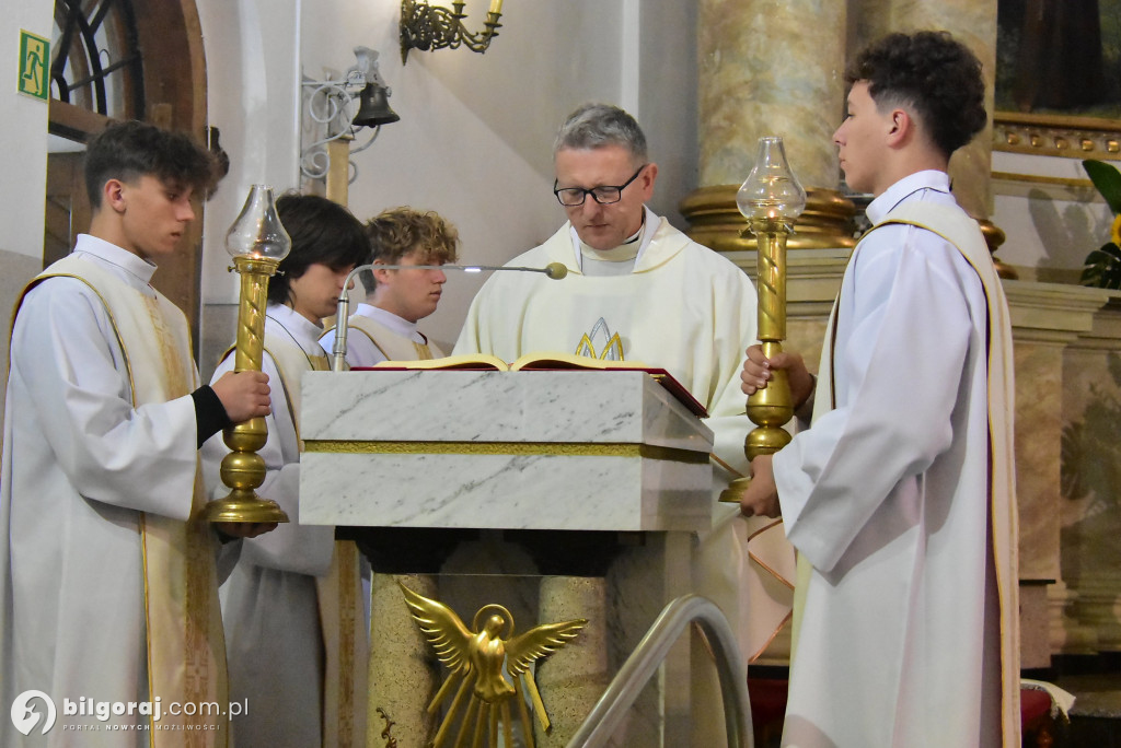 Wierni Biłgoraja na procesji. Kontynuacja XVIII-wiecznej tradycji franciszkańskiej