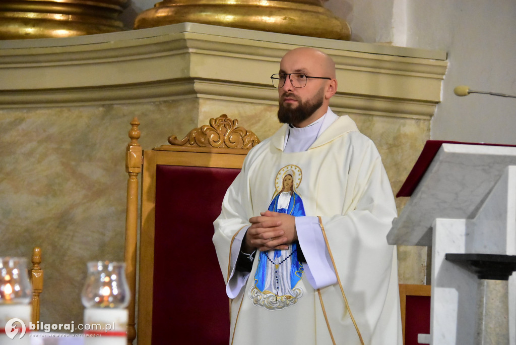 Wierni Biłgoraja na procesji. Kontynuacja XVIII-wiecznej tradycji franciszkańskiej