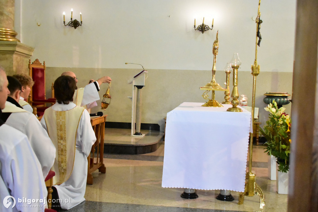 Wierni Biłgoraja na procesji. Kontynuacja XVIII-wiecznej tradycji franciszkańskiej