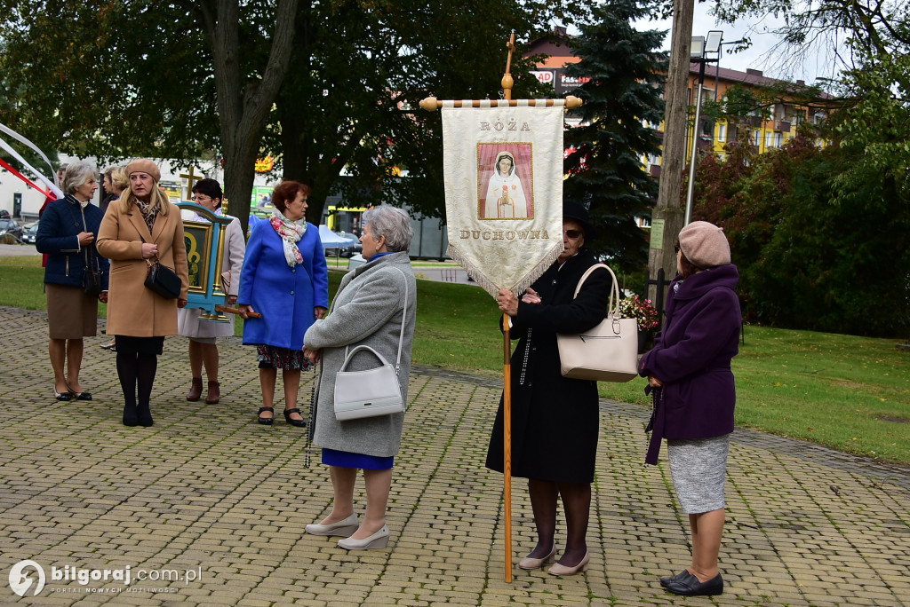 Wierni Biłgoraja na procesji. Kontynuacja XVIII-wiecznej tradycji franciszkańskiej
