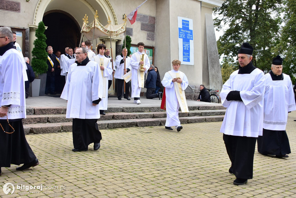 Wierni Biłgoraja na procesji. Kontynuacja XVIII-wiecznej tradycji franciszkańskiej