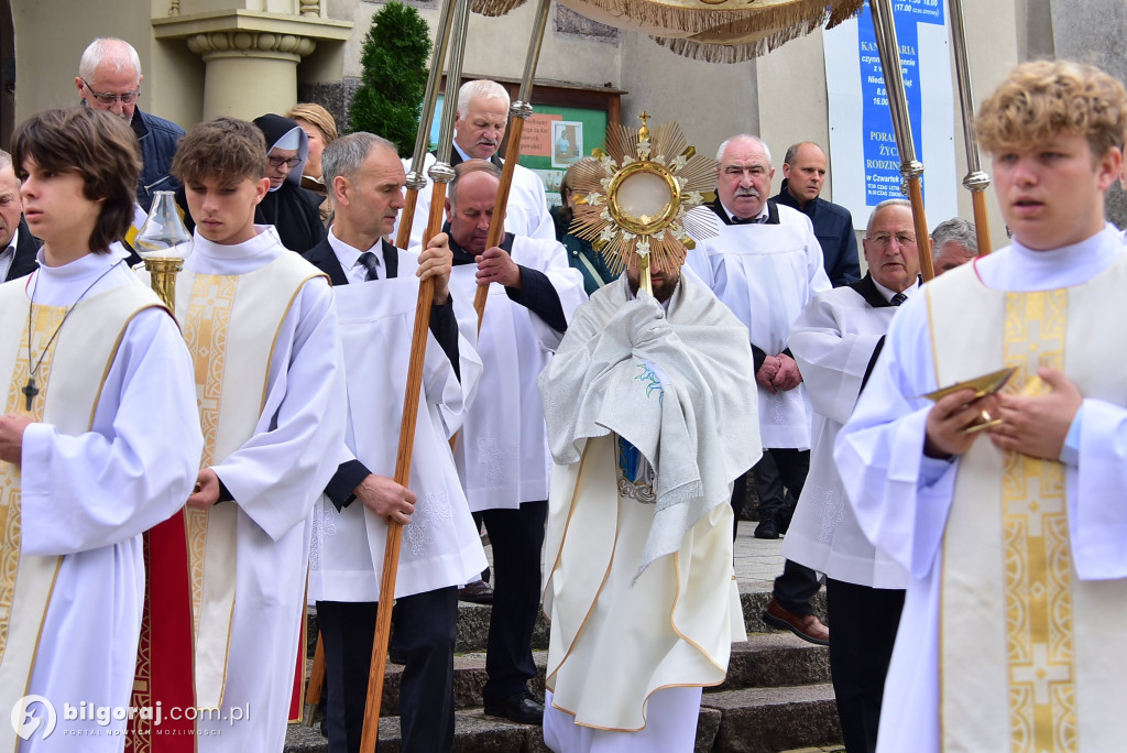 Wierni Biłgoraja na procesji. Kontynuacja XVIII-wiecznej tradycji franciszkańskiej