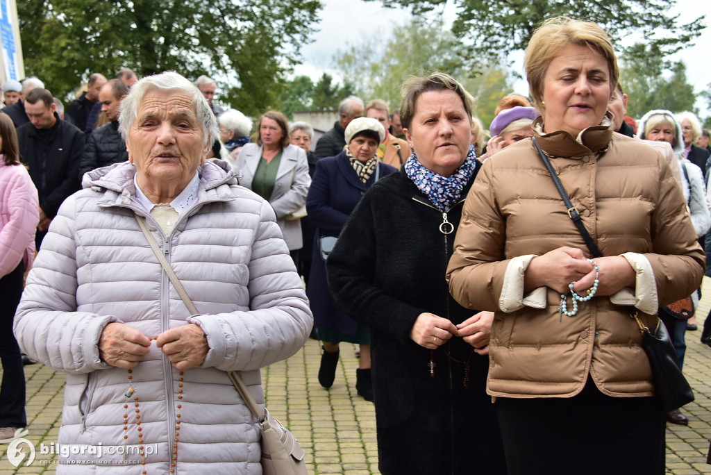 Wierni Biłgoraja na procesji. Kontynuacja XVIII-wiecznej tradycji franciszkańskiej