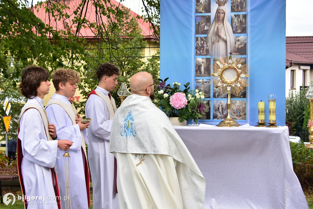Wierni Biłgoraja na procesji. Kontynuacja XVIII-wiecznej tradycji franciszkańskiej