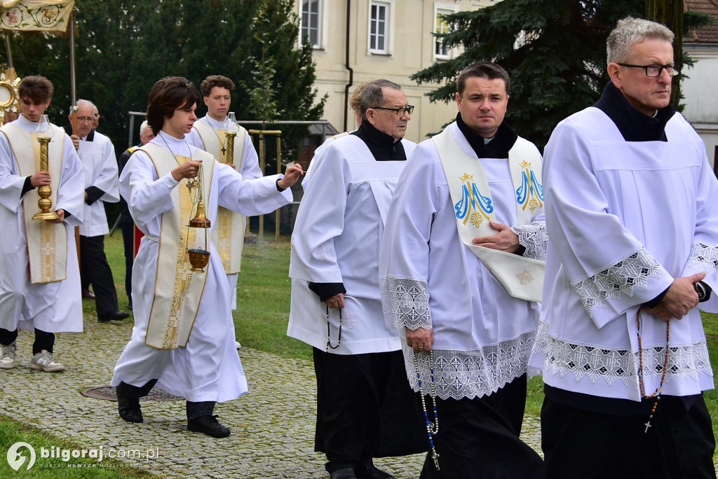 Wierni Biłgoraja na procesji. Kontynuacja XVIII-wiecznej tradycji franciszkańskiej