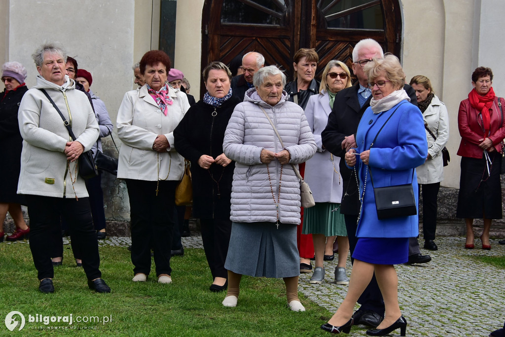 Wierni Biłgoraja na procesji. Kontynuacja XVIII-wiecznej tradycji franciszkańskiej
