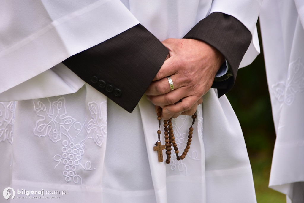Wierni Biłgoraja na procesji. Kontynuacja XVIII-wiecznej tradycji franciszkańskiej