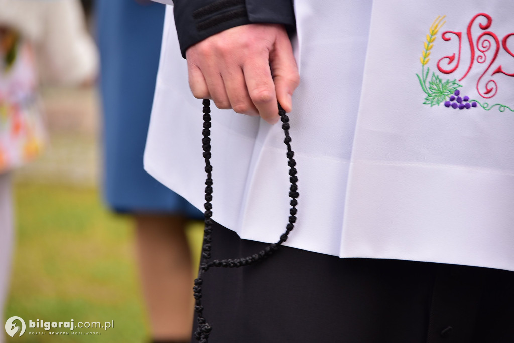 Wierni Biłgoraja na procesji. Kontynuacja XVIII-wiecznej tradycji franciszkańskiej