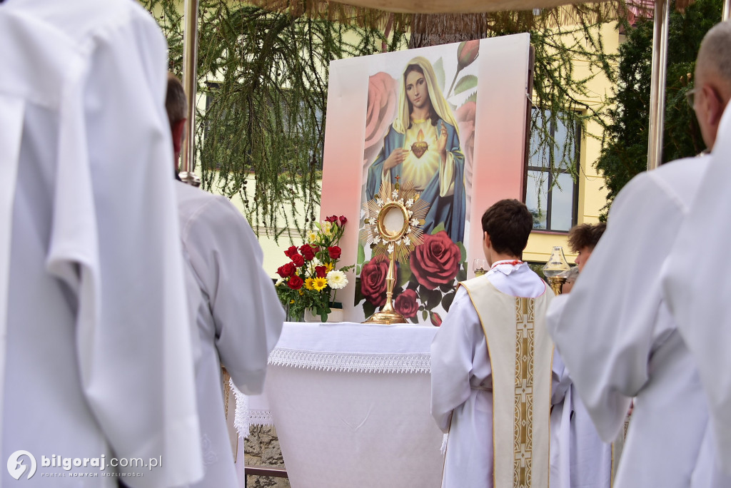 Wierni Biłgoraja na procesji. Kontynuacja XVIII-wiecznej tradycji franciszkańskiej