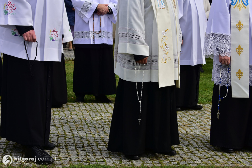 Wierni Biłgoraja na procesji. Kontynuacja XVIII-wiecznej tradycji franciszkańskiej