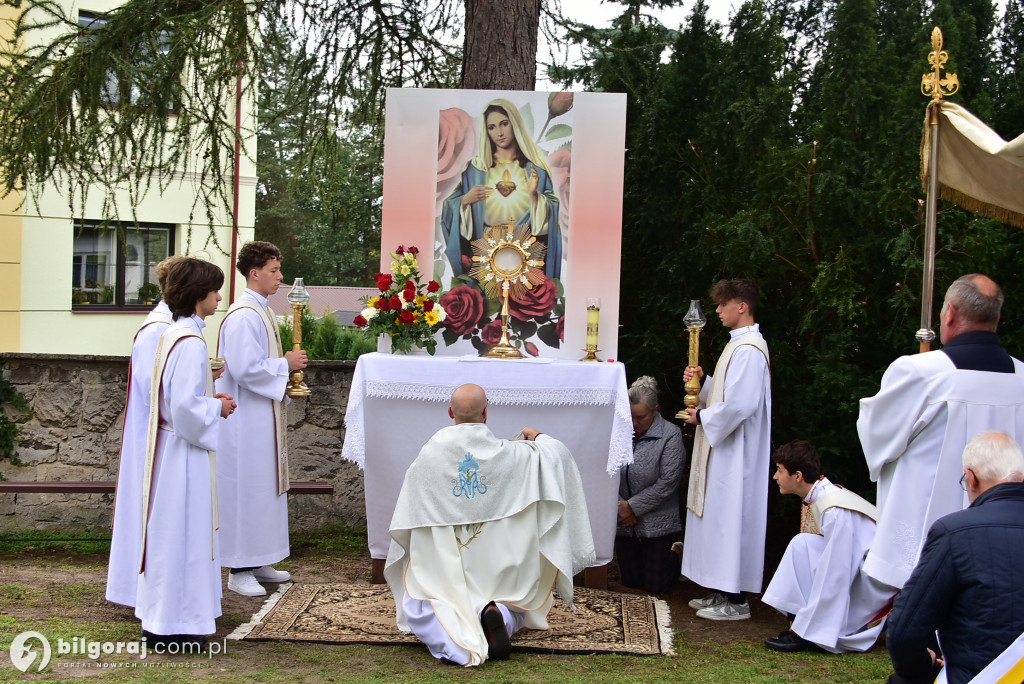 Wierni Biłgoraja na procesji. Kontynuacja XVIII-wiecznej tradycji franciszkańskiej