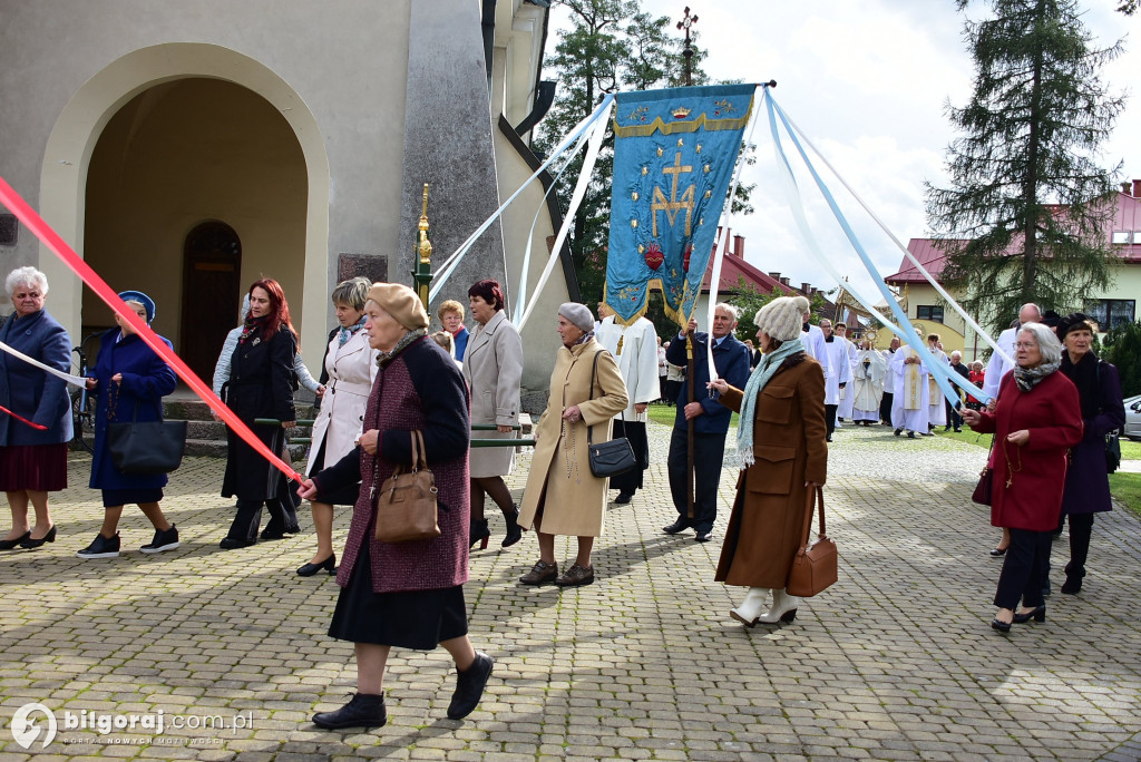 Wierni Biłgoraja na procesji. Kontynuacja XVIII-wiecznej tradycji franciszkańskiej