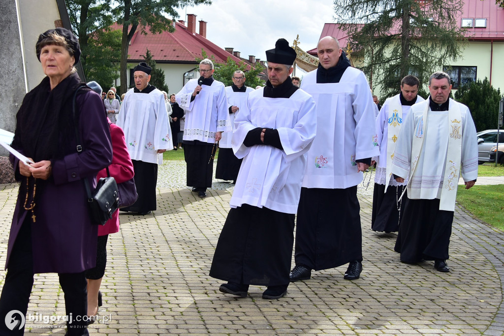 Wierni Biłgoraja na procesji. Kontynuacja XVIII-wiecznej tradycji franciszkańskiej