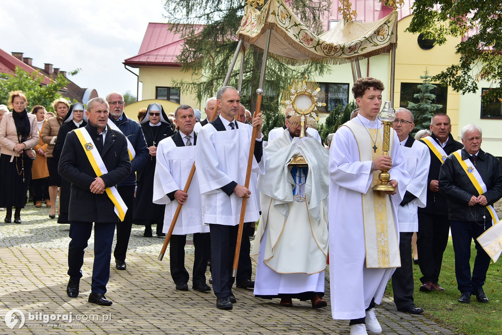 Wierni Biłgoraja na procesji. Kontynuacja XVIII-wiecznej tradycji franciszkańskiej