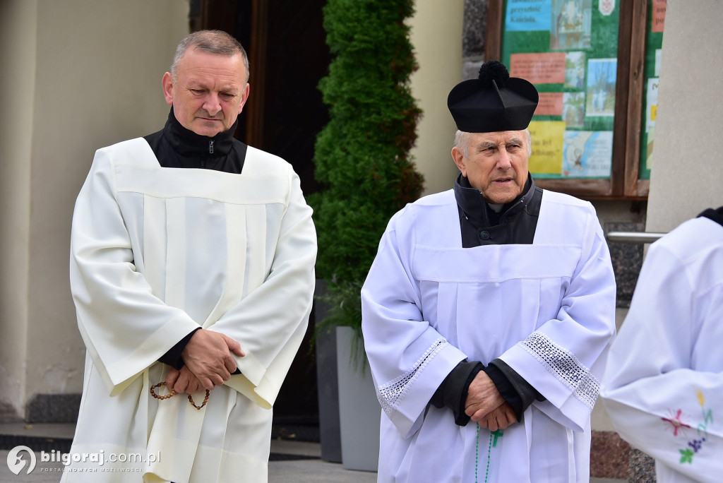 Wierni Biłgoraja na procesji. Kontynuacja XVIII-wiecznej tradycji franciszkańskiej