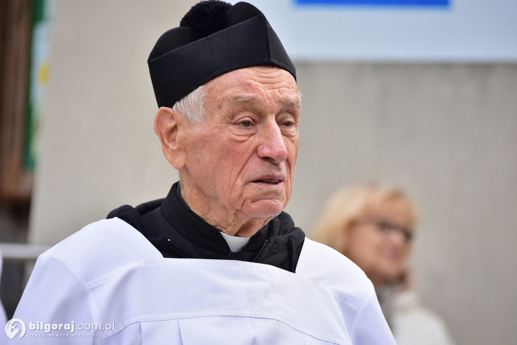 Wierni Biłgoraja na procesji. Kontynuacja XVIII-wiecznej tradycji franciszkańskiej