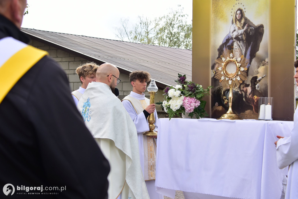 Wierni Biłgoraja na procesji. Kontynuacja XVIII-wiecznej tradycji franciszkańskiej