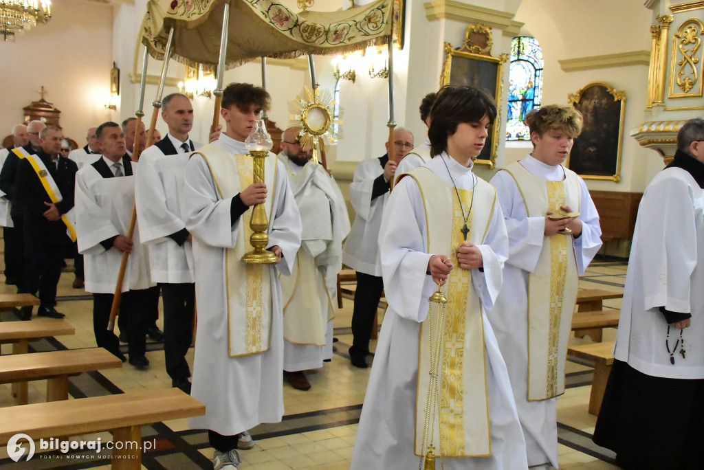 Wierni Biłgoraja na procesji. Kontynuacja XVIII-wiecznej tradycji franciszkańskiej