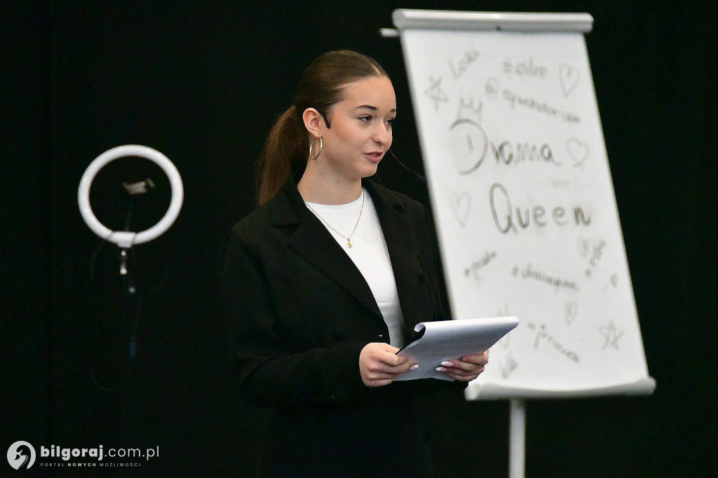 W rocznicę KEN: Społeczność ZSBiO uczciła Dzień Edukacji Narodowej