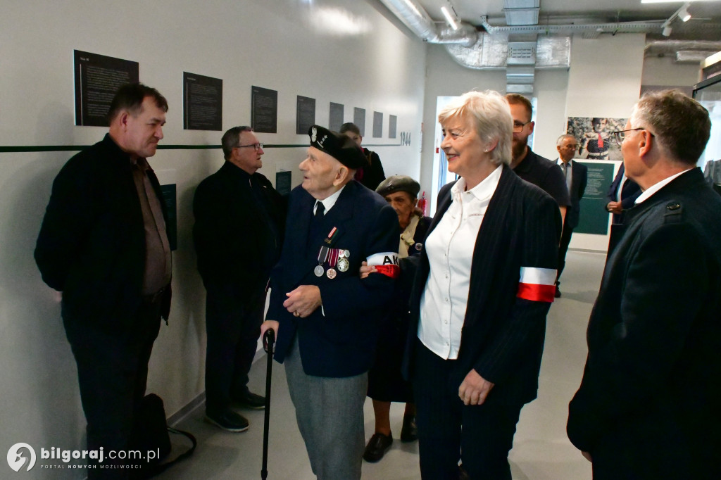 AK-owcy z Okręgu Łódź ŚZŻAK w Osuchach: spotkanie z historią i wspomnieniami