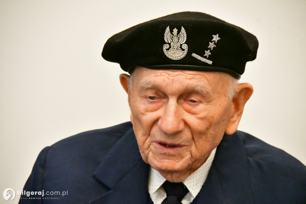 AK-owcy z Okręgu Łódź ŚZŻAK w Osuchach: spotkanie z historią i wspomnieniami