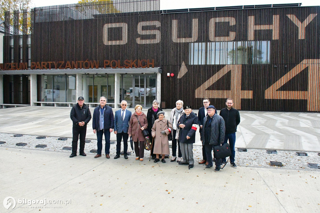 AK-owcy z Okręgu Łódź ŚZŻAK w Osuchach: spotkanie z historią i wspomnieniami