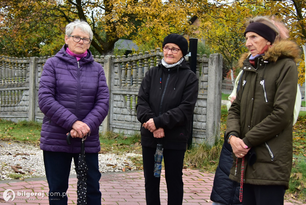 Korczów modlił się o pokój: Procesja różańcowa przez miejscowość