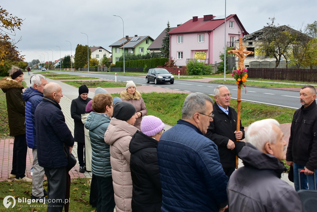 Korczów modlił się o pokój: Procesja różańcowa przez miejscowość