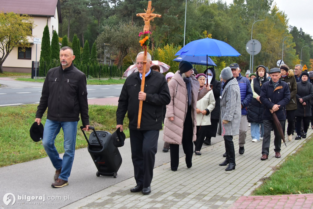 Korczów modlił się o pokój: Procesja różańcowa przez miejscowość