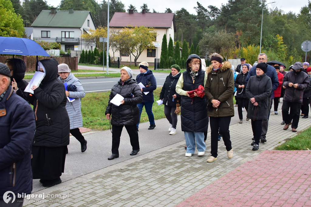 Korczów modlił się o pokój: Procesja różańcowa przez miejscowość