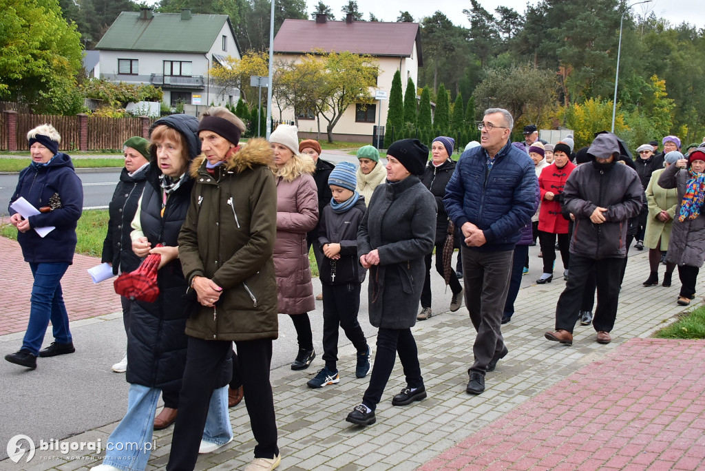 Korczów modlił się o pokój: Procesja różańcowa przez miejscowość