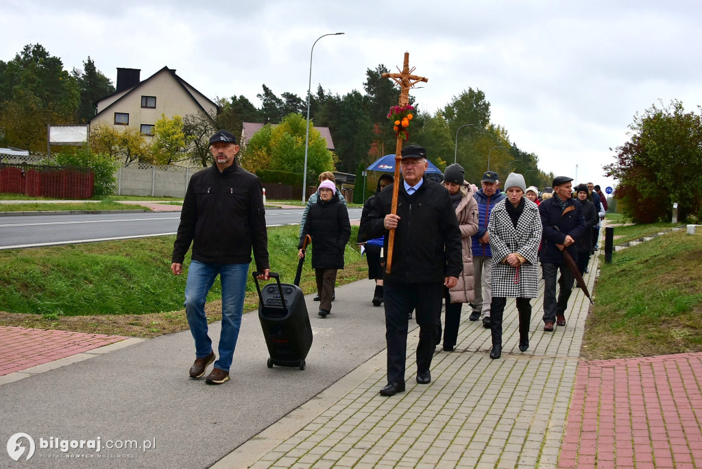 Korczów modlił się o pokój: Procesja różańcowa przez miejscowość