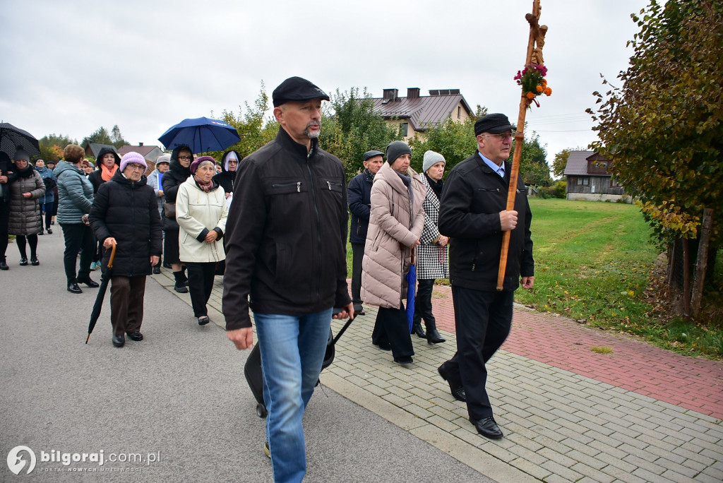 Korczów modlił się o pokój: Procesja różańcowa przez miejscowość
