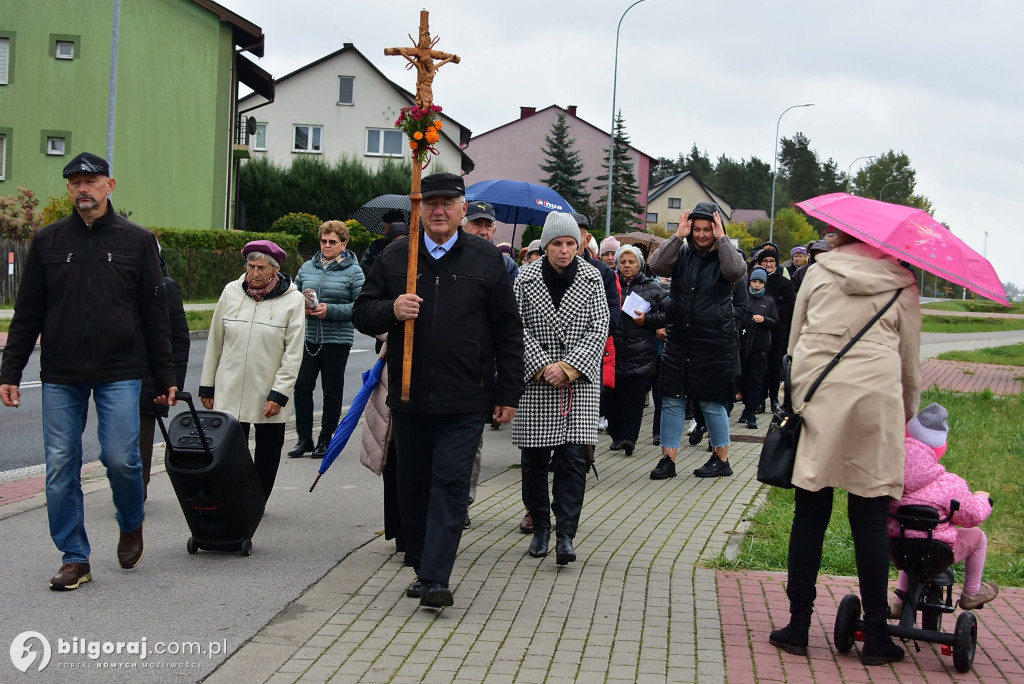 Korczów modlił się o pokój: Procesja różańcowa przez miejscowość