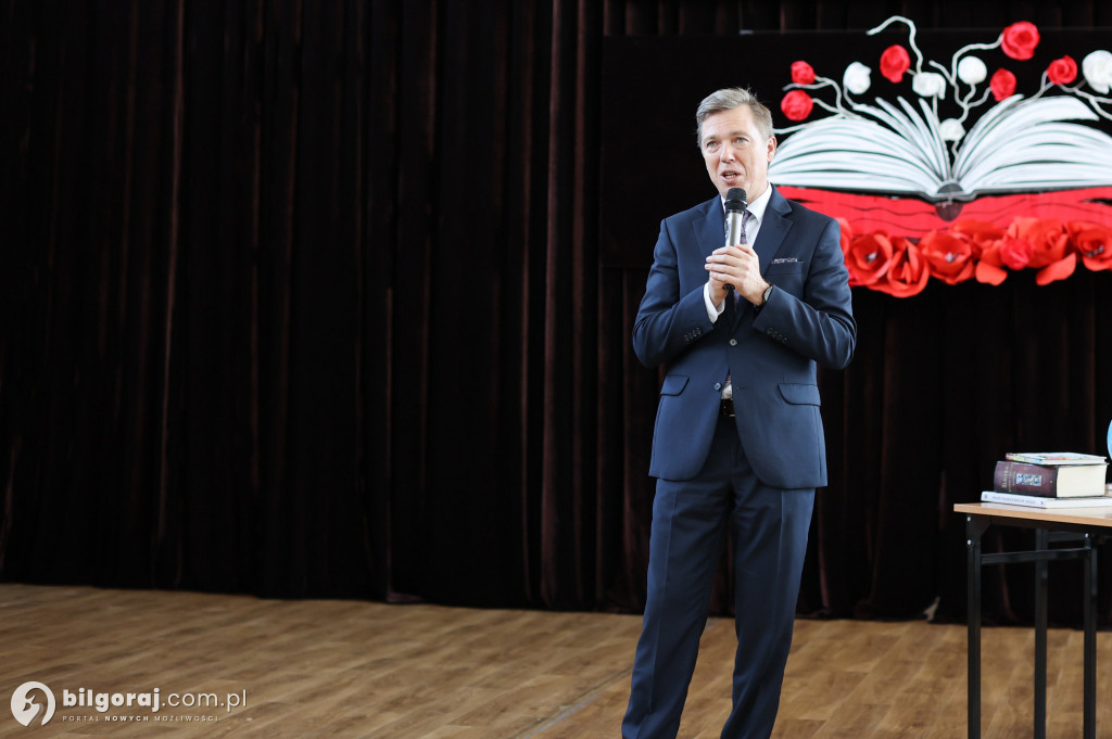 Starosta Andrzej Szarlip na Dniu Edukacji Narodowej w ZSZiO w Biłgoraju