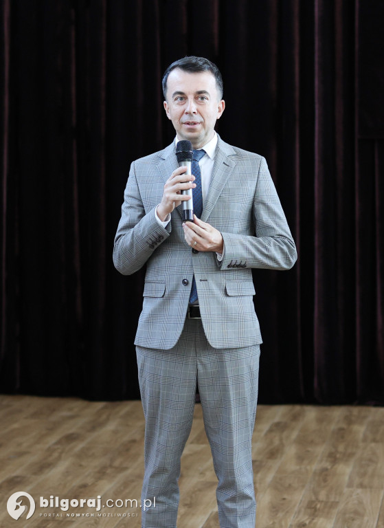 Starosta Andrzej Szarlip na Dniu Edukacji Narodowej w ZSZiO w Biłgoraju