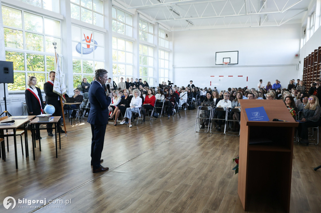 Starosta Andrzej Szarlip na Dniu Edukacji Narodowej w ZSZiO w Biłgoraju